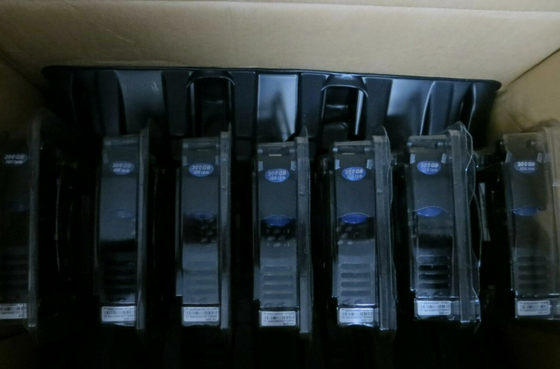 Opslag van de 005048990 Emc Vmax de Harde Aandrijvingsschijf 300GB 15K 4G 528 BPS 3,5 FC